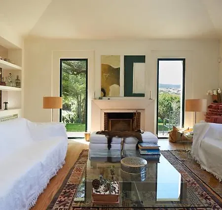 Refuge Holiday Homes / With Ocean View *